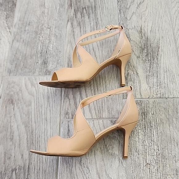 Nine West Nude strappy high heels - Picture 5 of 8